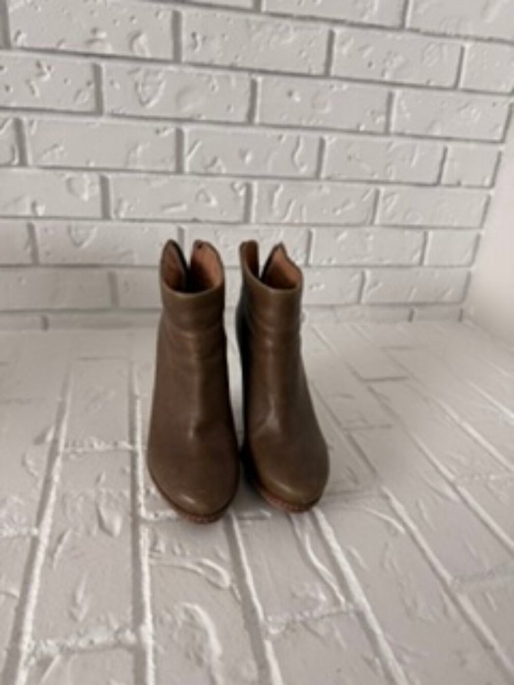 Modern Vintage bootie size 36